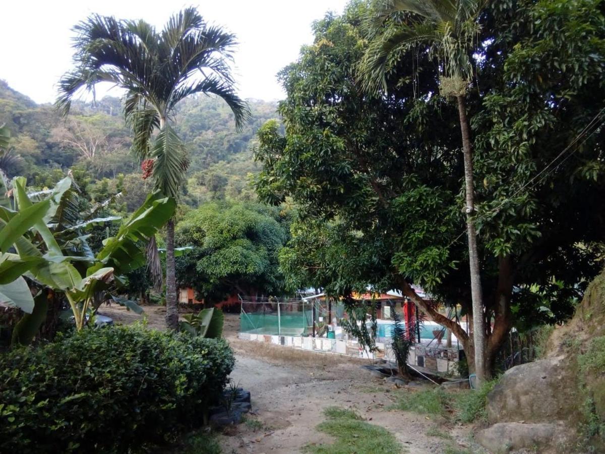 Hostel Finca La Gordita Calabazo  Buitenkant foto